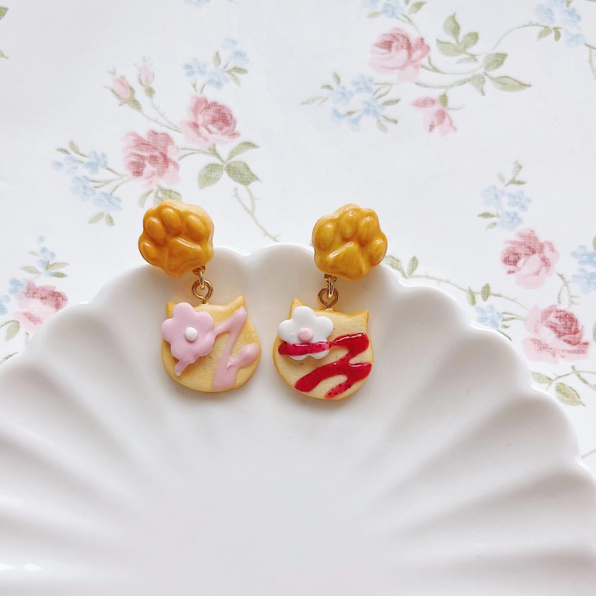 Handmade Kitten Toast Earrings - Calia